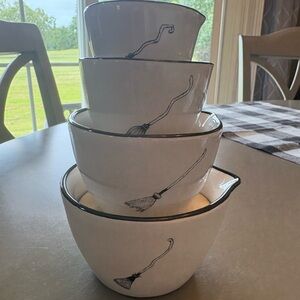 Rae Dunn Halloween Witch’s Broom Measuring Cups